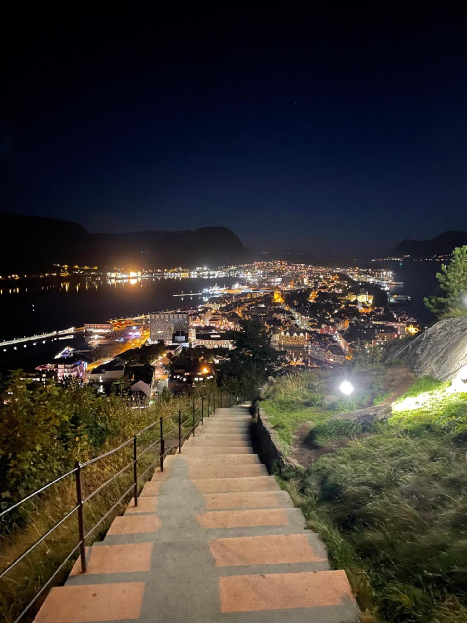 Koselig Leilighet I Sentrum Ålesund Dış mekan fotoğraf